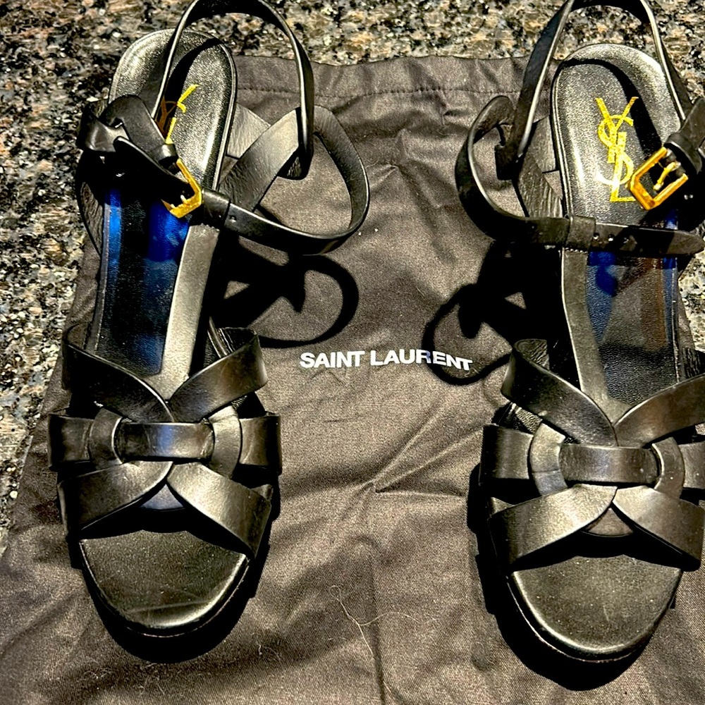 YVES SAINT LAURENT